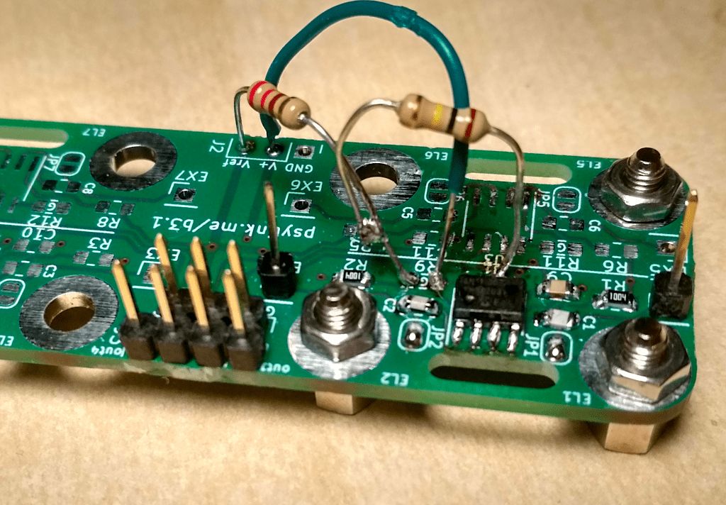 photo of a MCP6N11-100 on a PsyLink Electrode Module B3.1